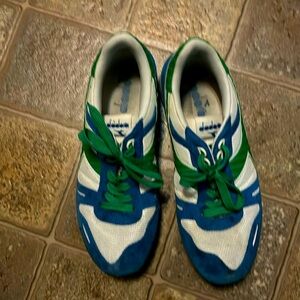 Bought them not being worn.